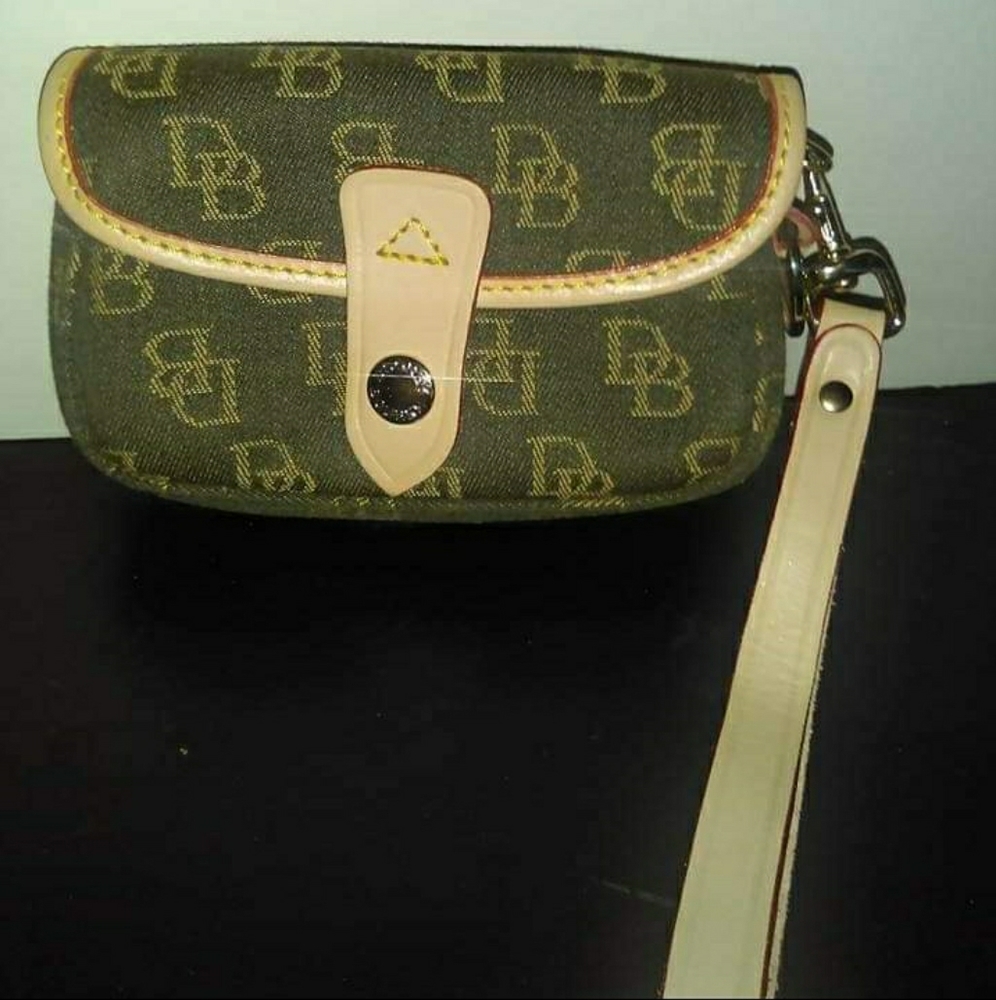 Dooney and Bourke Wristlet